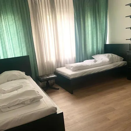 351 Apartments, Close To The Exhibition Center 公寓