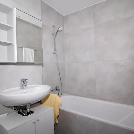 351 Apartments, Close To The Exhibition Center * 美因河畔法兰克福