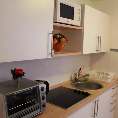 351 Apartments, Close To The Exhibition Center 公寓