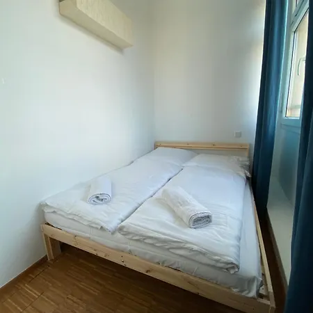 351 Apartments, Close To The Exhibition Center *